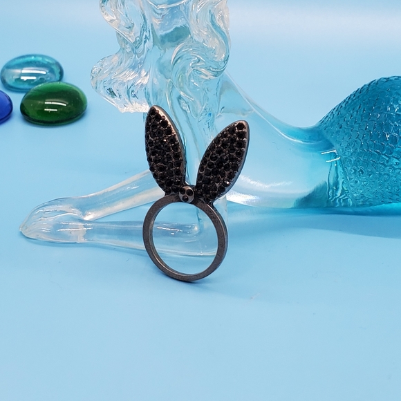Brandy Melville Jewelry - BRANDY MELVILLE Black rhinestone bunny ears silvertone ring